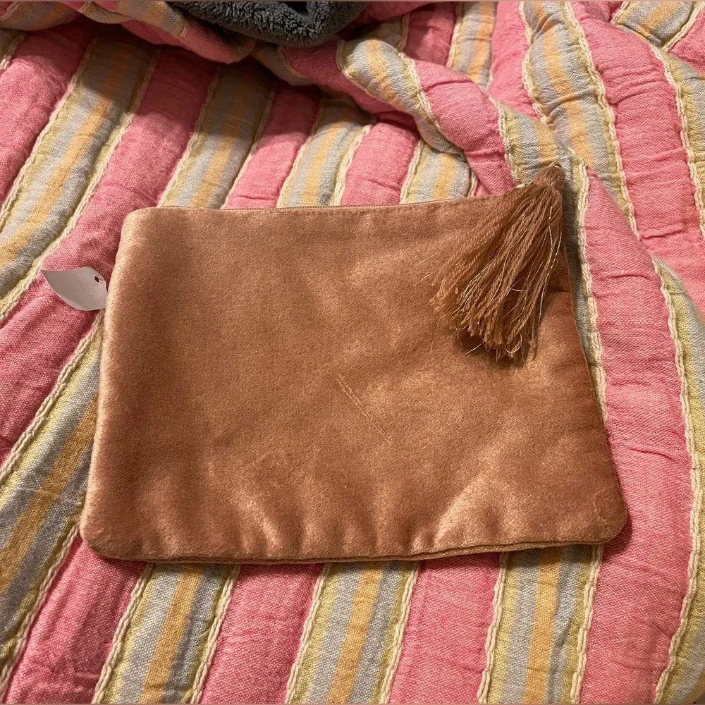 Paper Source Velvet Pouch - Picture 2 of 2